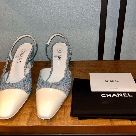 Chanel Women's Blue Tweed Slingbacks - Picture 2 of 7